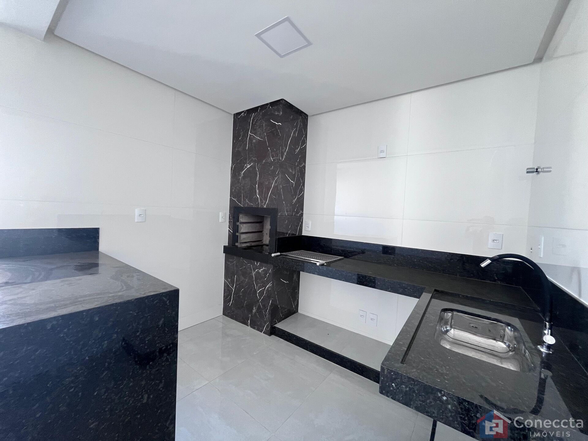 Apartamento à venda com 3 quartos, 95m² - Foto 2