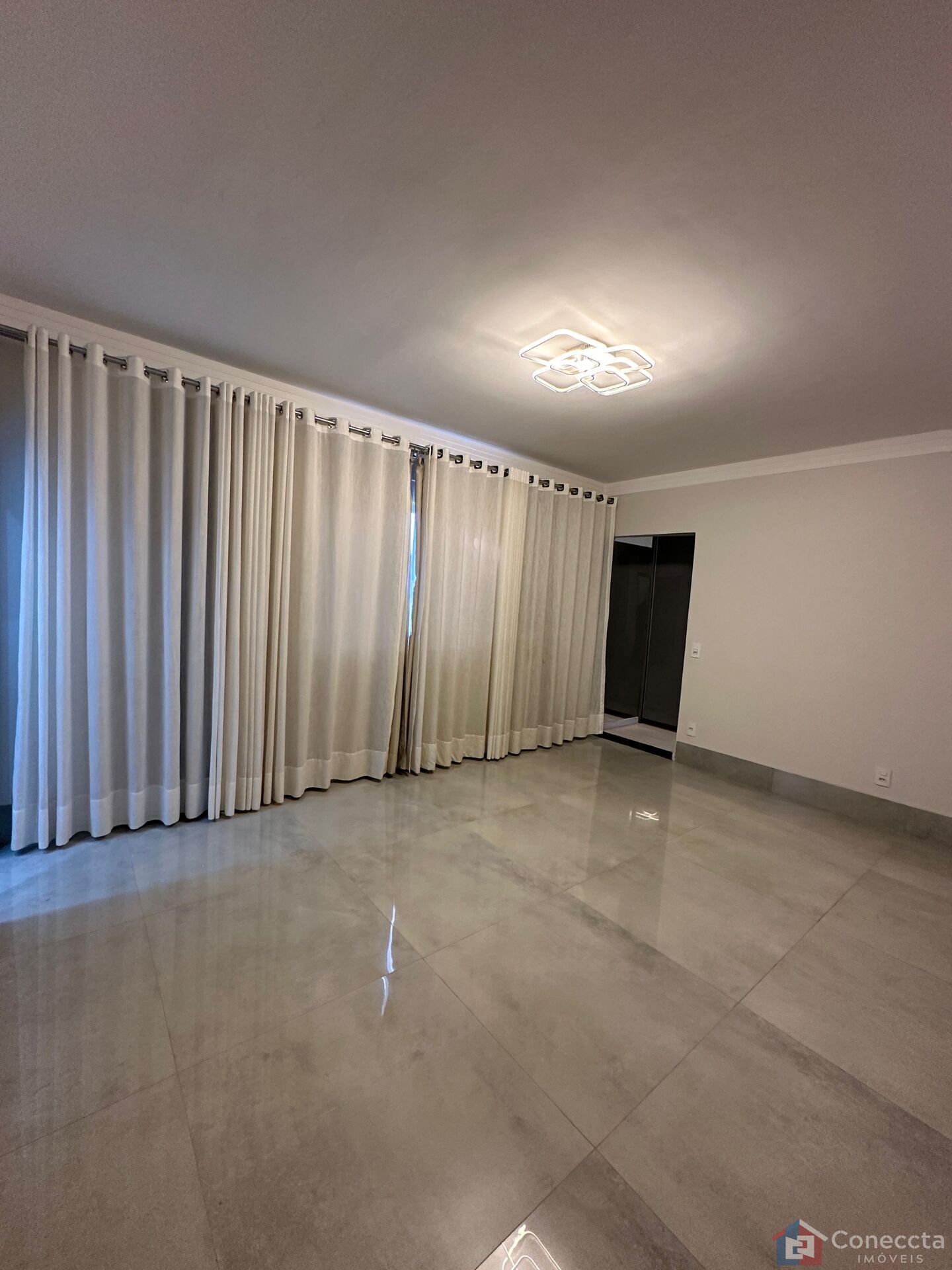 Casa à venda com 3 quartos, 326m² - Foto 10