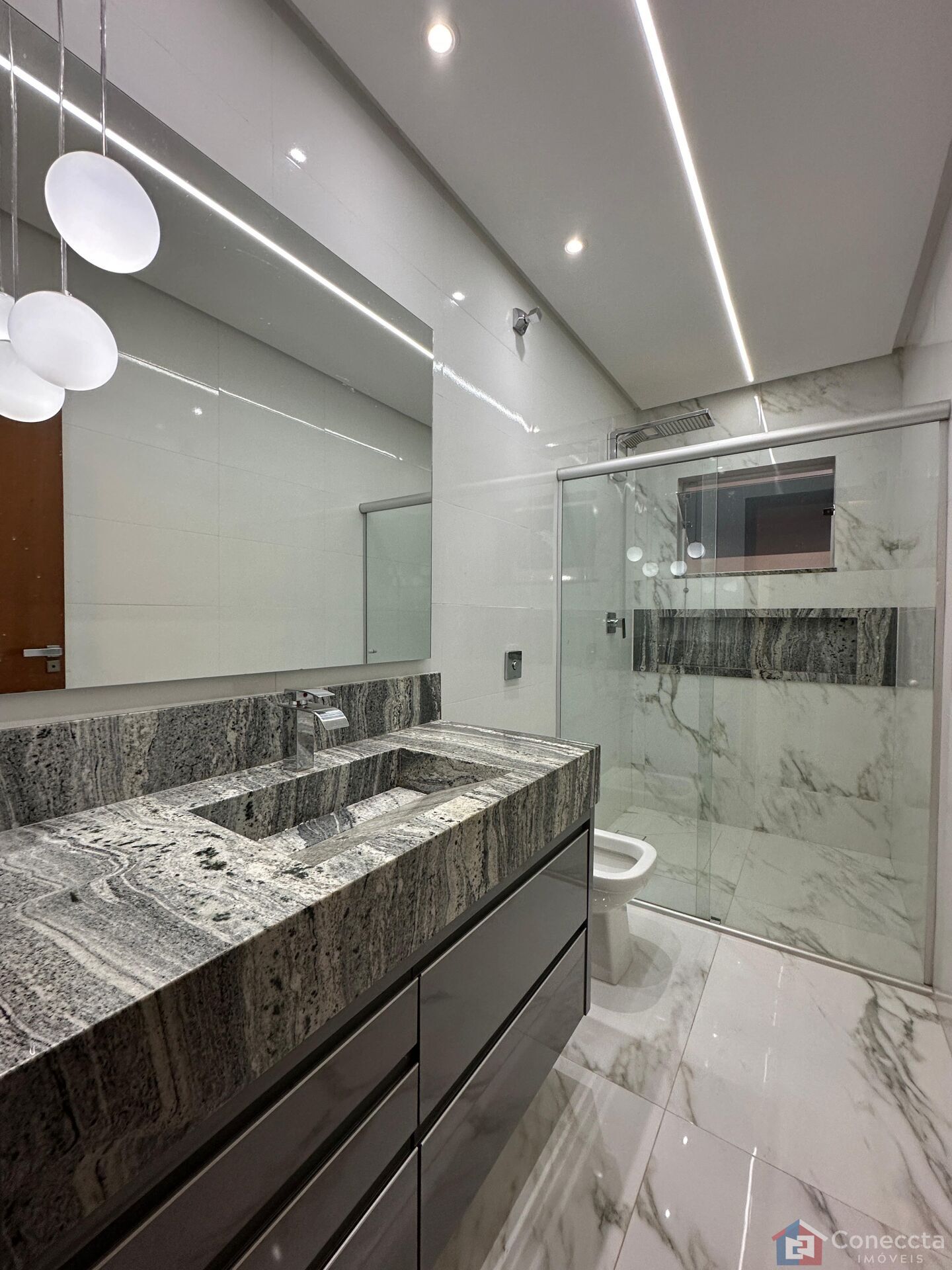 Casa à venda com 3 quartos, 326m² - Foto 12