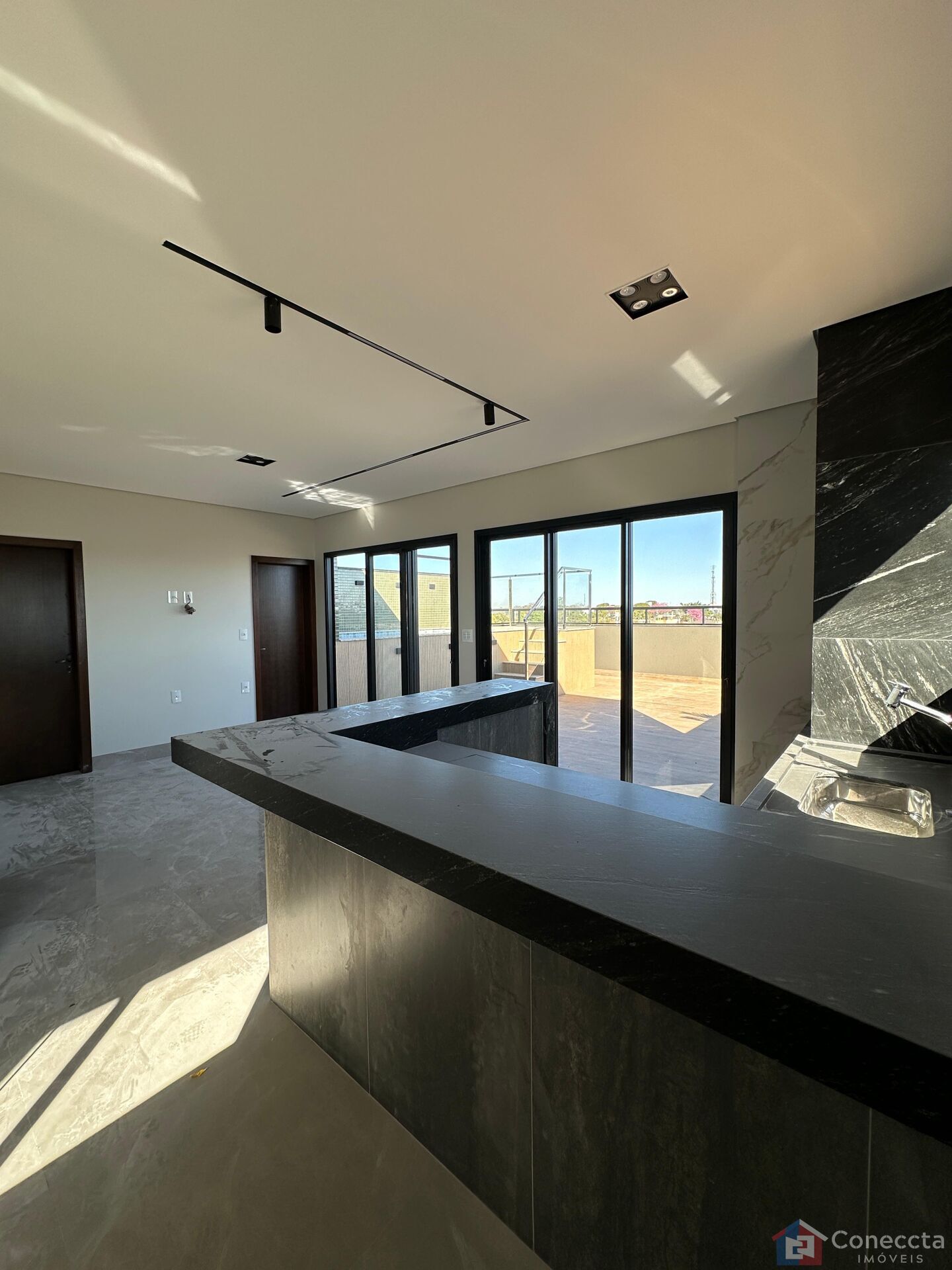 Apartamento à venda com 3 quartos, 192m² - Foto 10