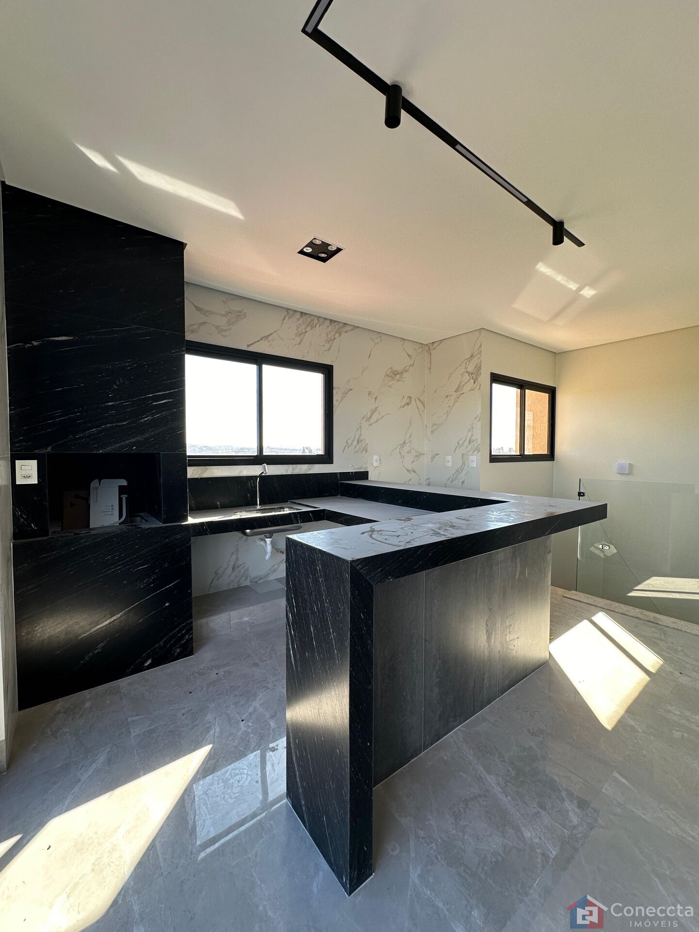 Apartamento à venda com 3 quartos, 192m² - Foto 11