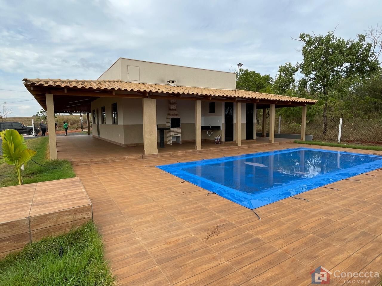 Chácara à venda com 3 quartos, 1000m² - Foto 1