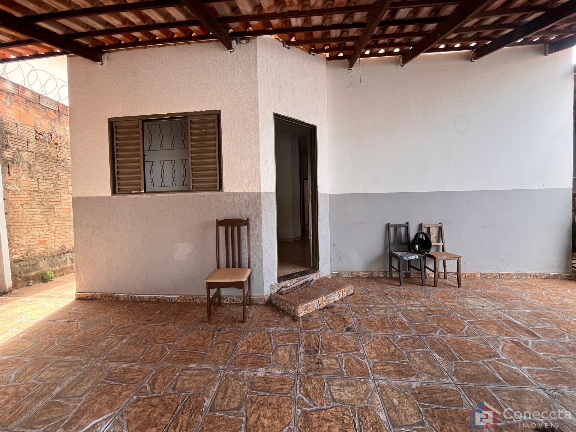Casa à venda com 3 quartos, 60m² - Foto 2