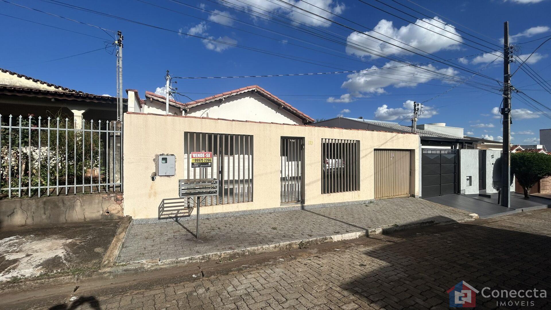 Casa à venda com 3 quartos, 147m² - Foto 2