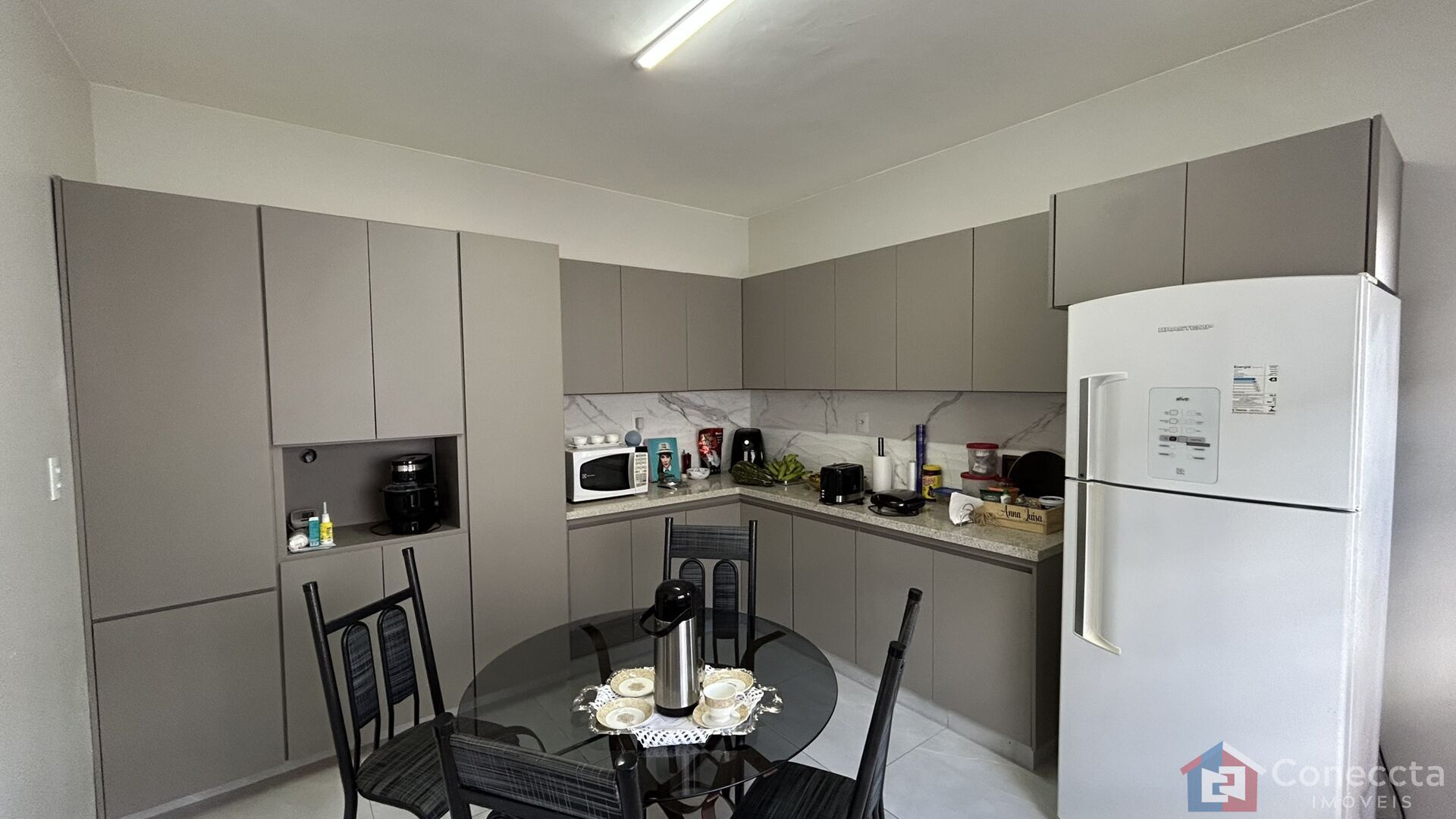 Casa à venda com 3 quartos, 147m² - Foto 14