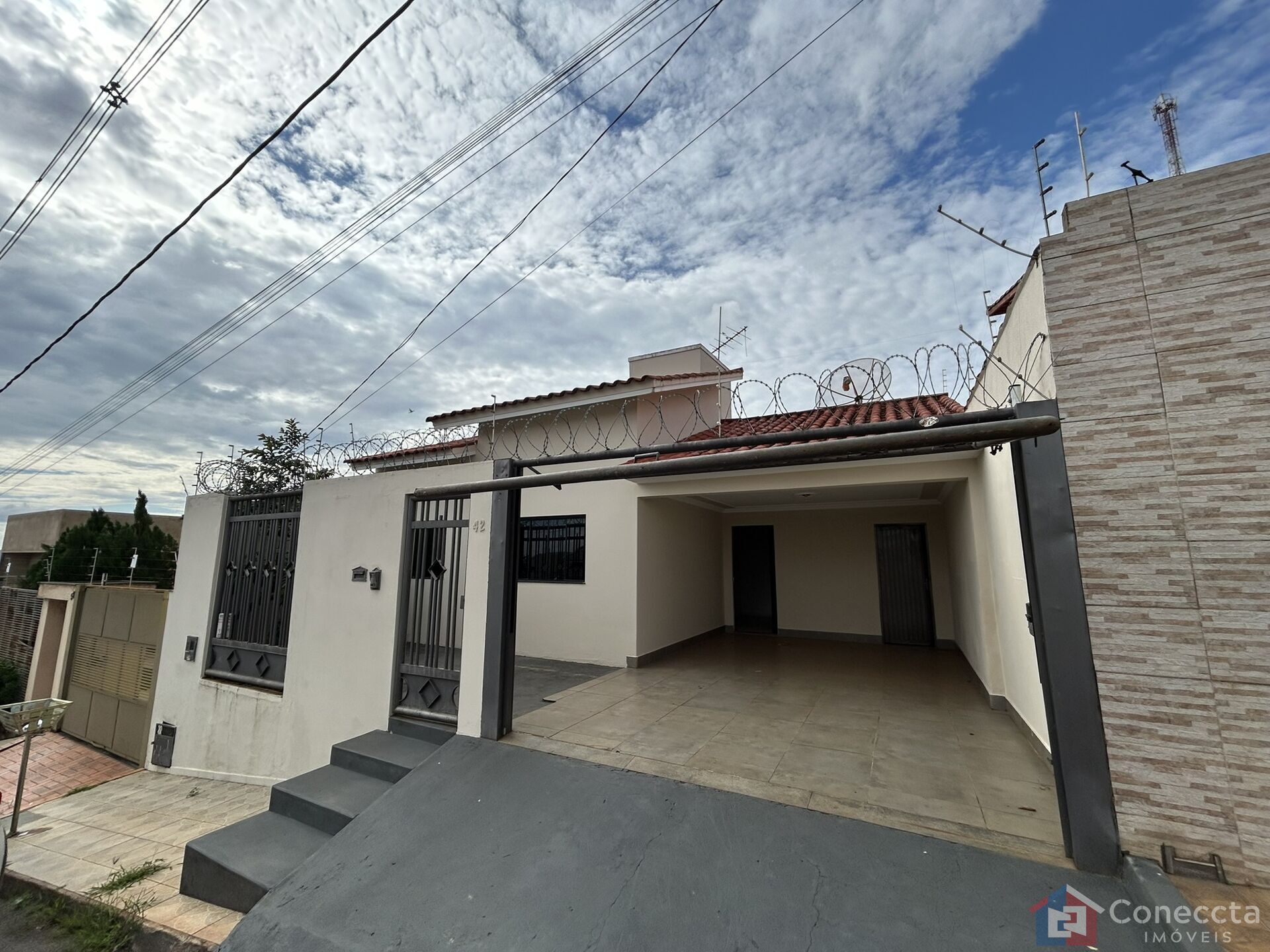 Casa para alugar com 4 quartos, 155m² - Foto 1