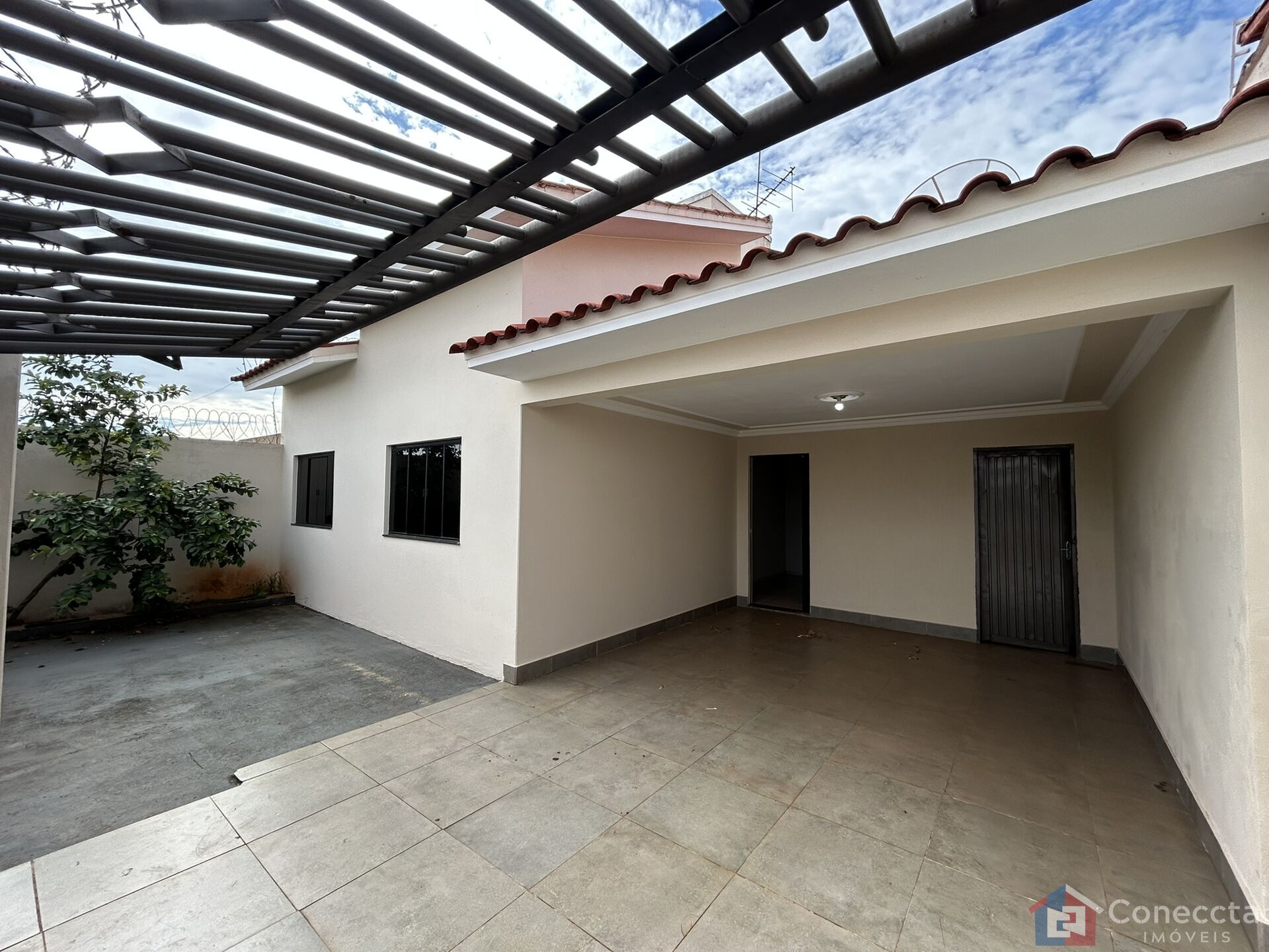 Casa para alugar com 4 quartos, 155m² - Foto 2