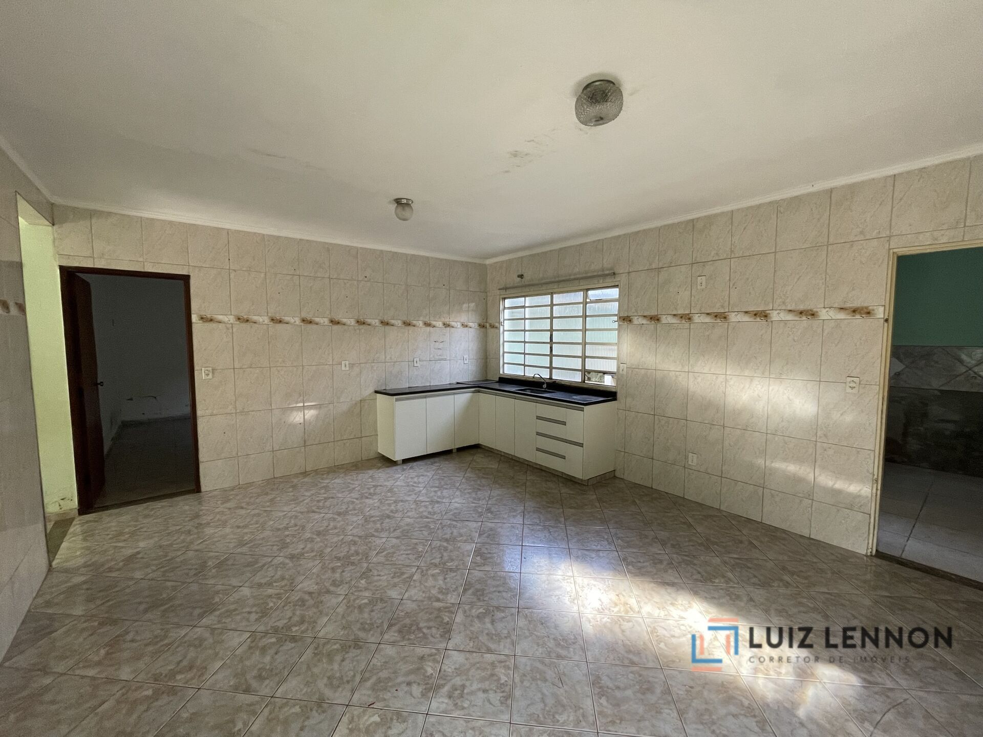 Casa à venda com 3 quartos, 141m² - Foto 14