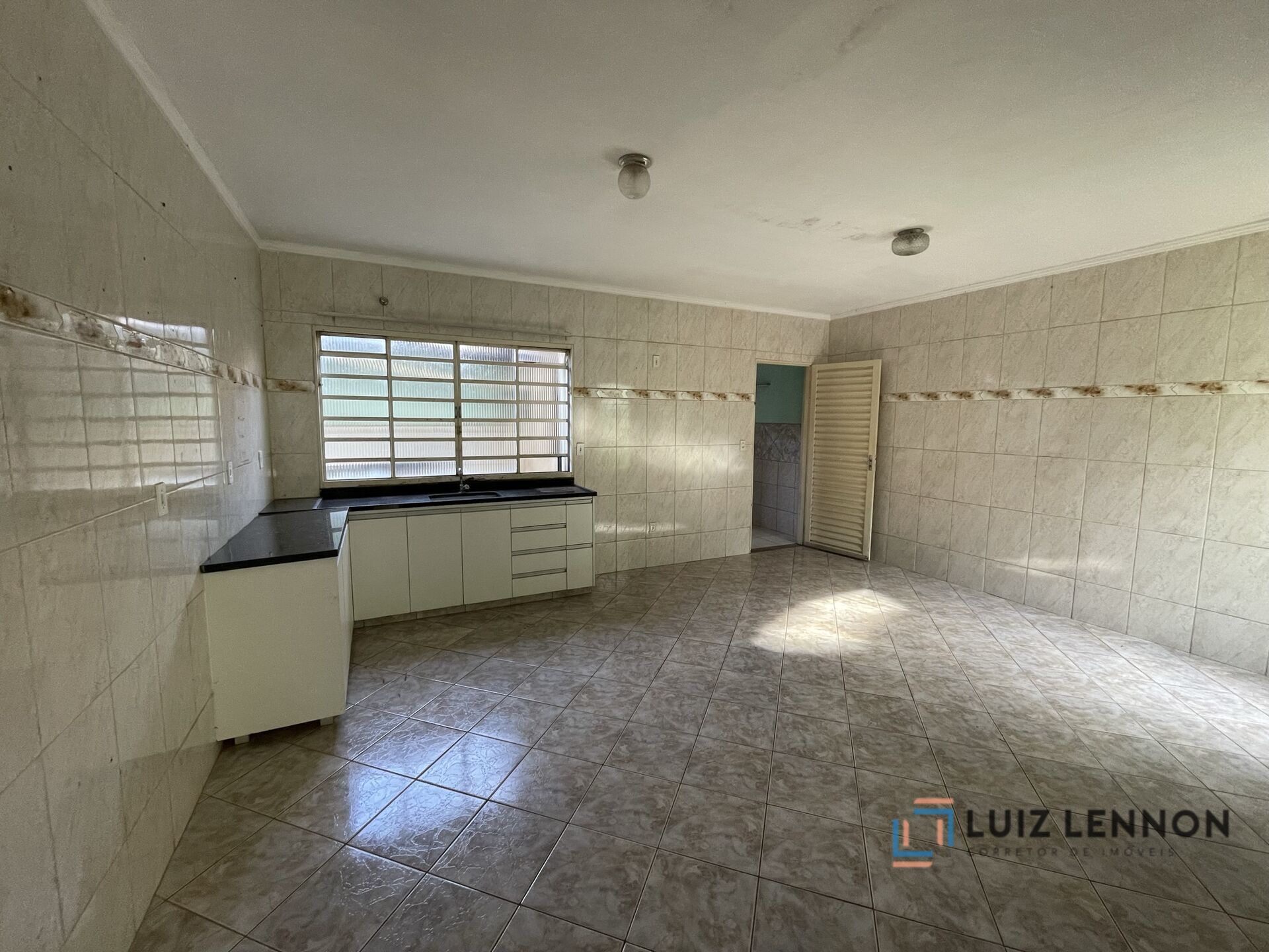 Casa à venda com 3 quartos, 141m² - Foto 13