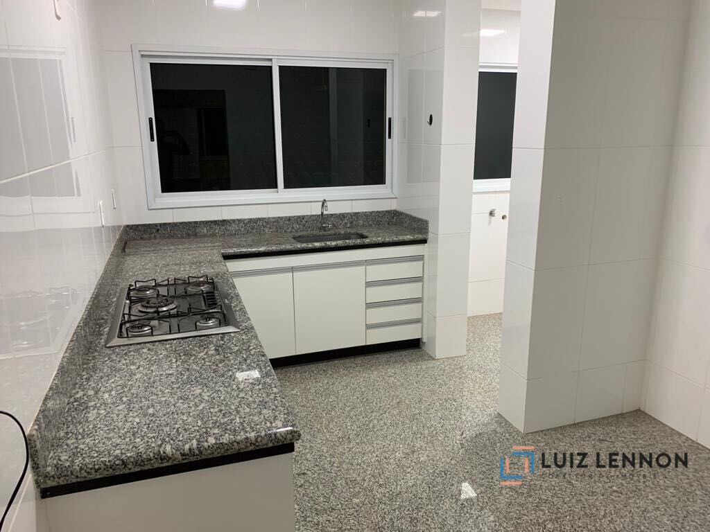 Apartamento à venda com 3 quartos, 105m² - Foto 1