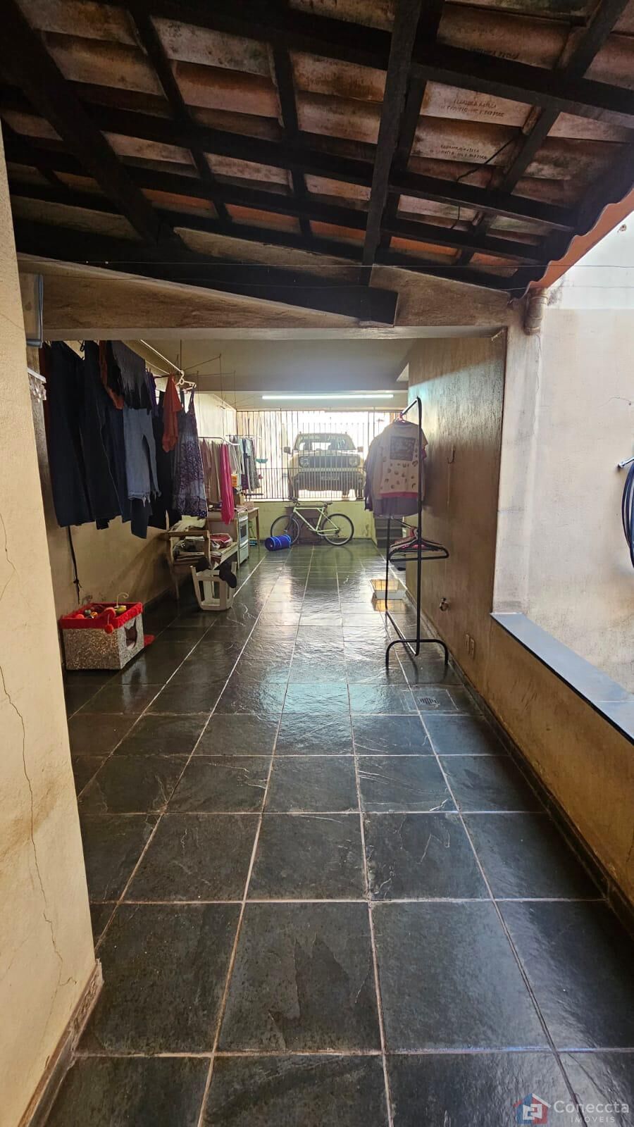 Casa à venda com 4 quartos, 255m² - Foto 9