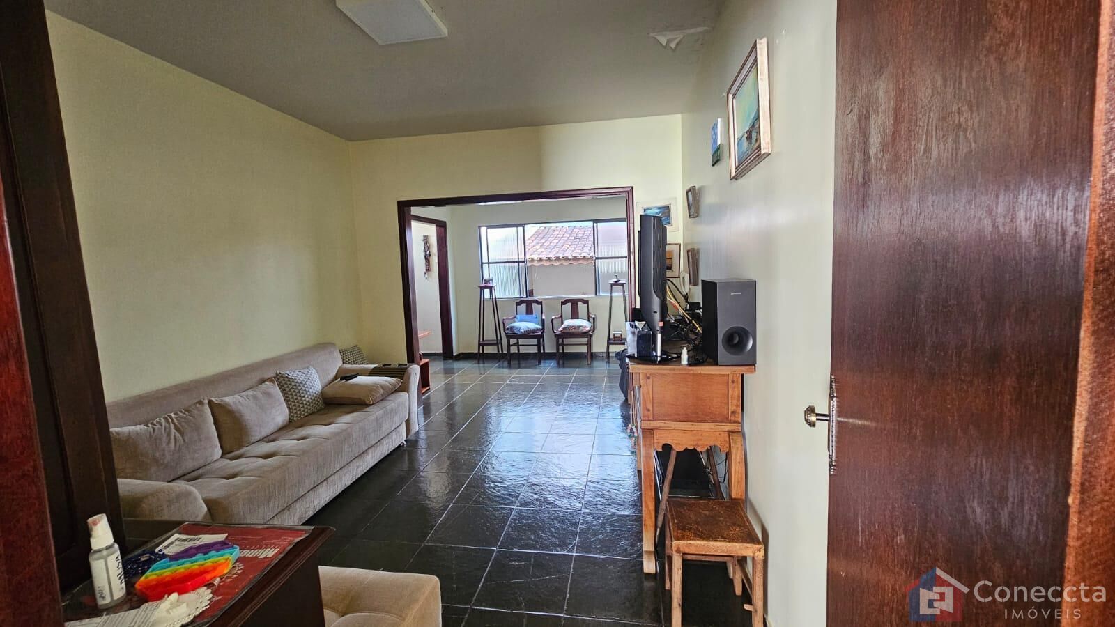 Casa à venda com 4 quartos, 255m² - Foto 15