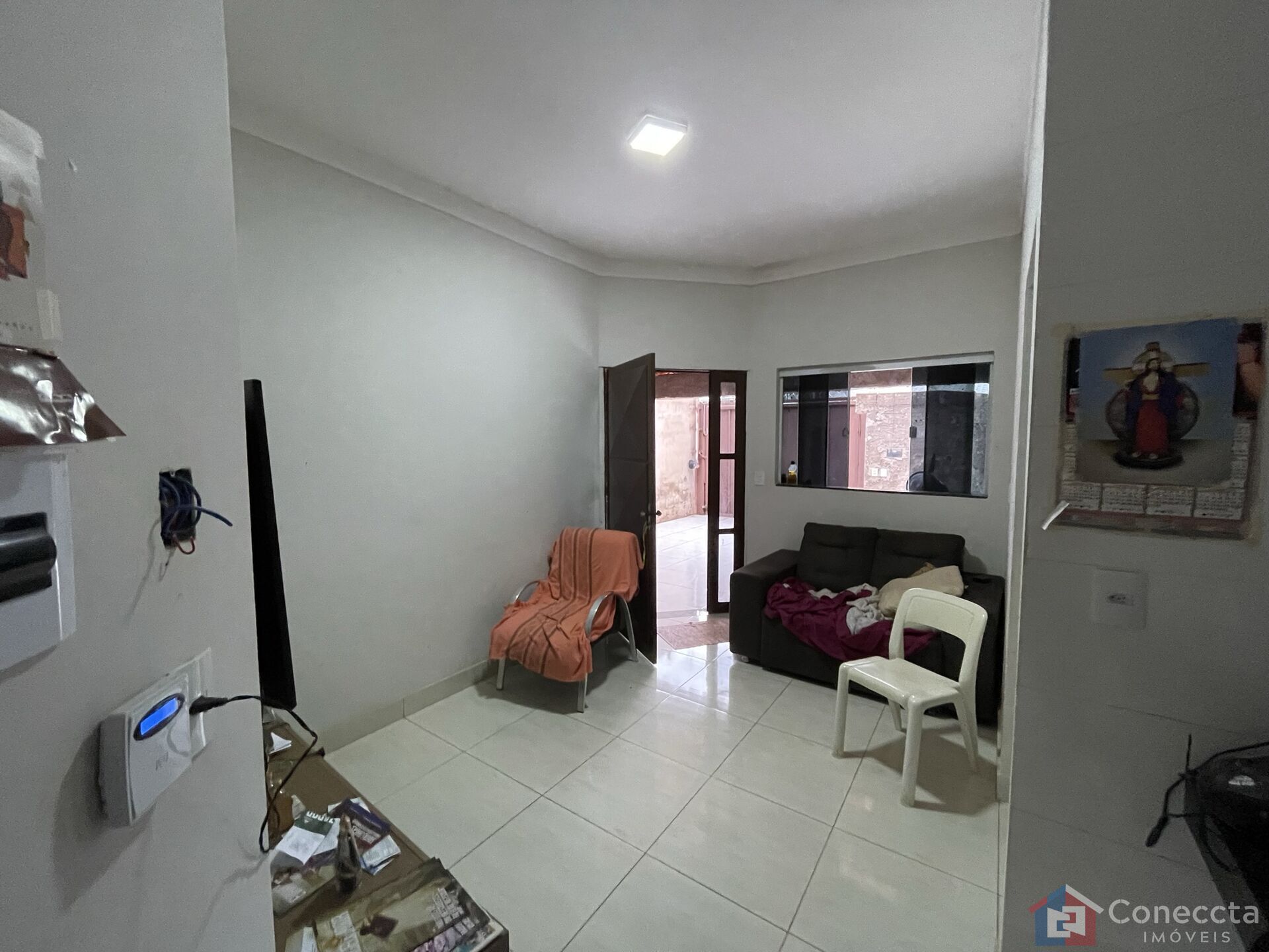Casa à venda com 2 quartos, 99m² - Foto 1