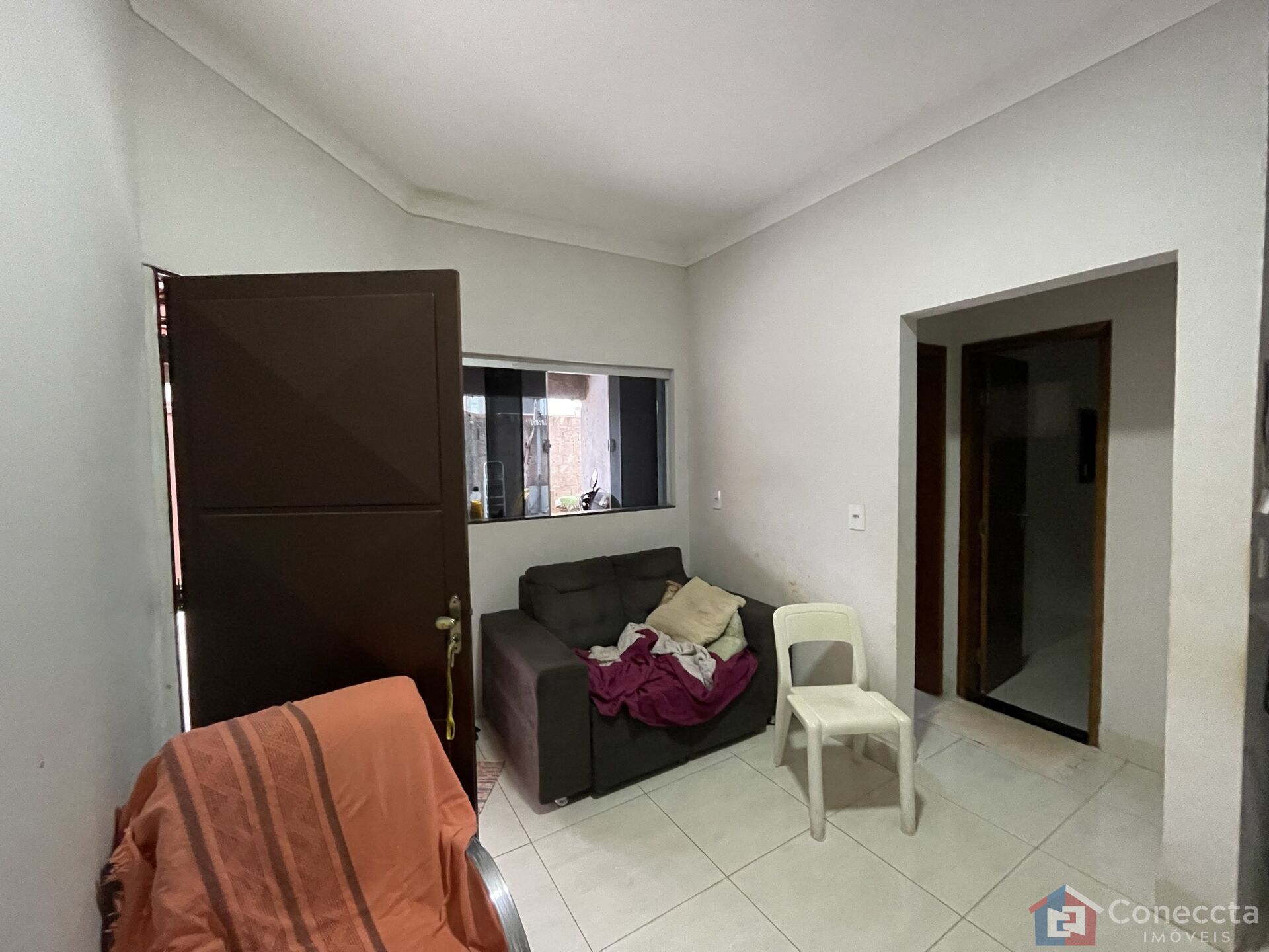 Casa à venda com 2 quartos, 99m² - Foto 2
