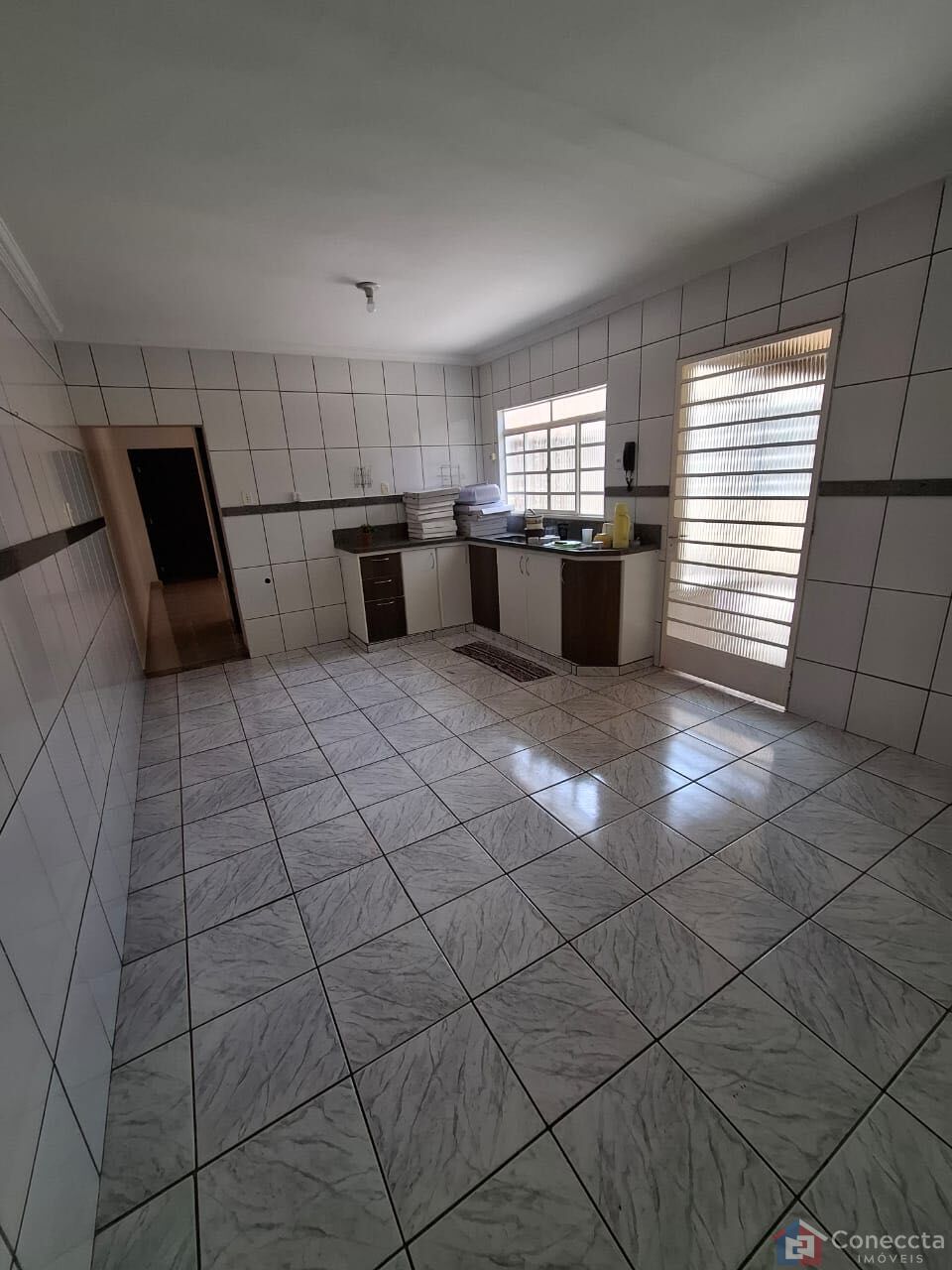 Casa para alugar com 3 quartos, 359m² - Foto 8