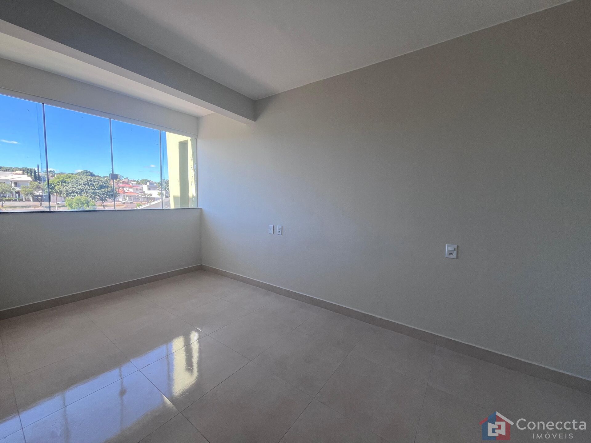 Apartamento à venda com 3 quartos, 94m² - Foto 2