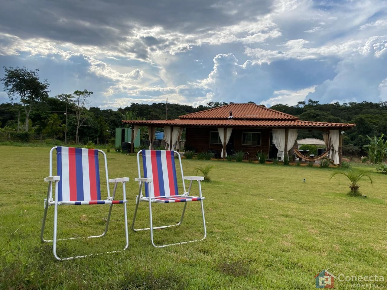 Chácara à venda com 2 quartos, 4239m² - Foto 1