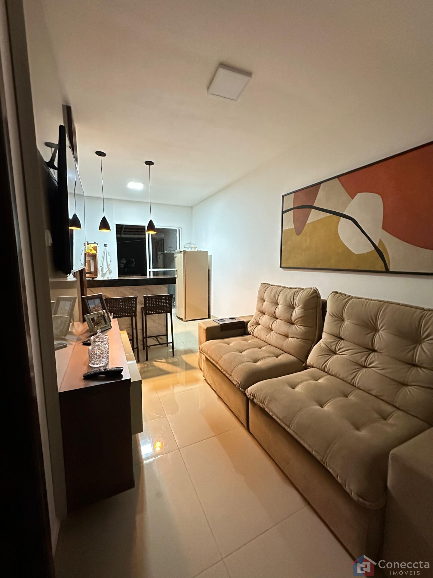 Casa à venda com 2 quartos, 130m² - Foto 1