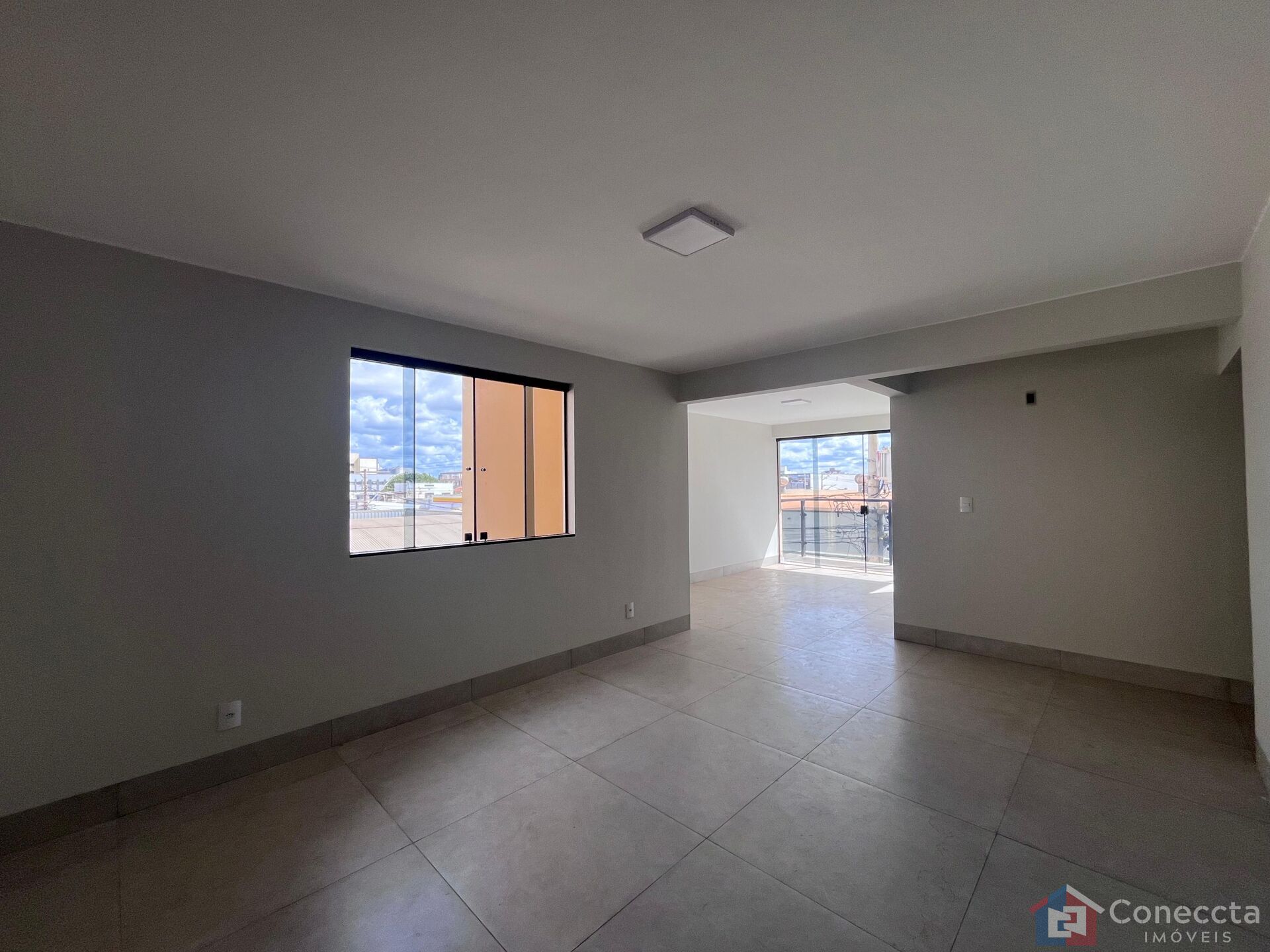 Apartamento à venda com 3 quartos, 129m² - Foto 1