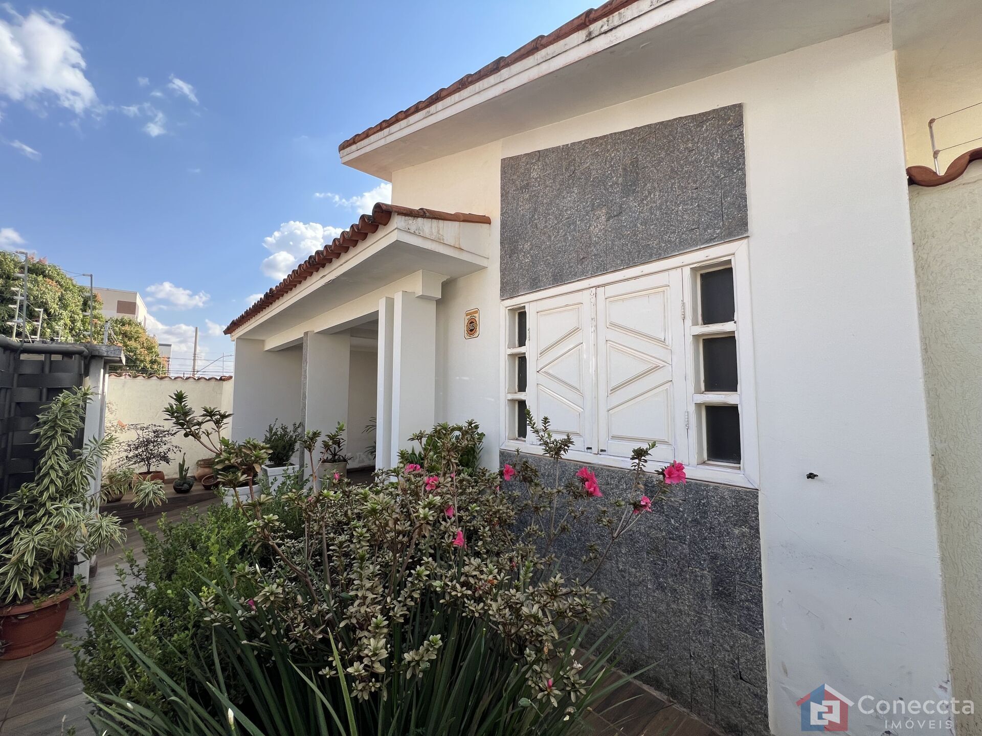 Casa, 3 quartos, 251 m² - Foto 1