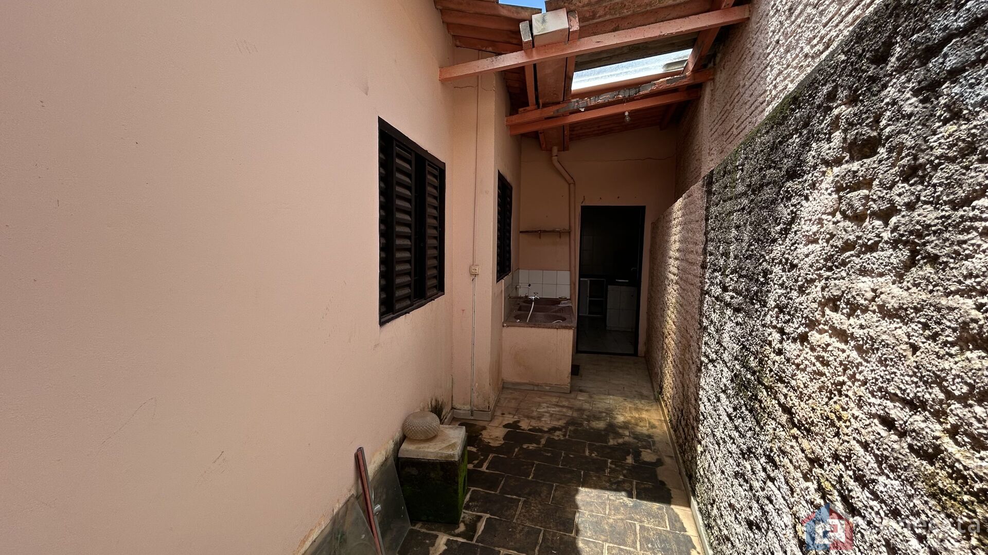 Casa para alugar com 2 quartos, 120m² - Foto 15