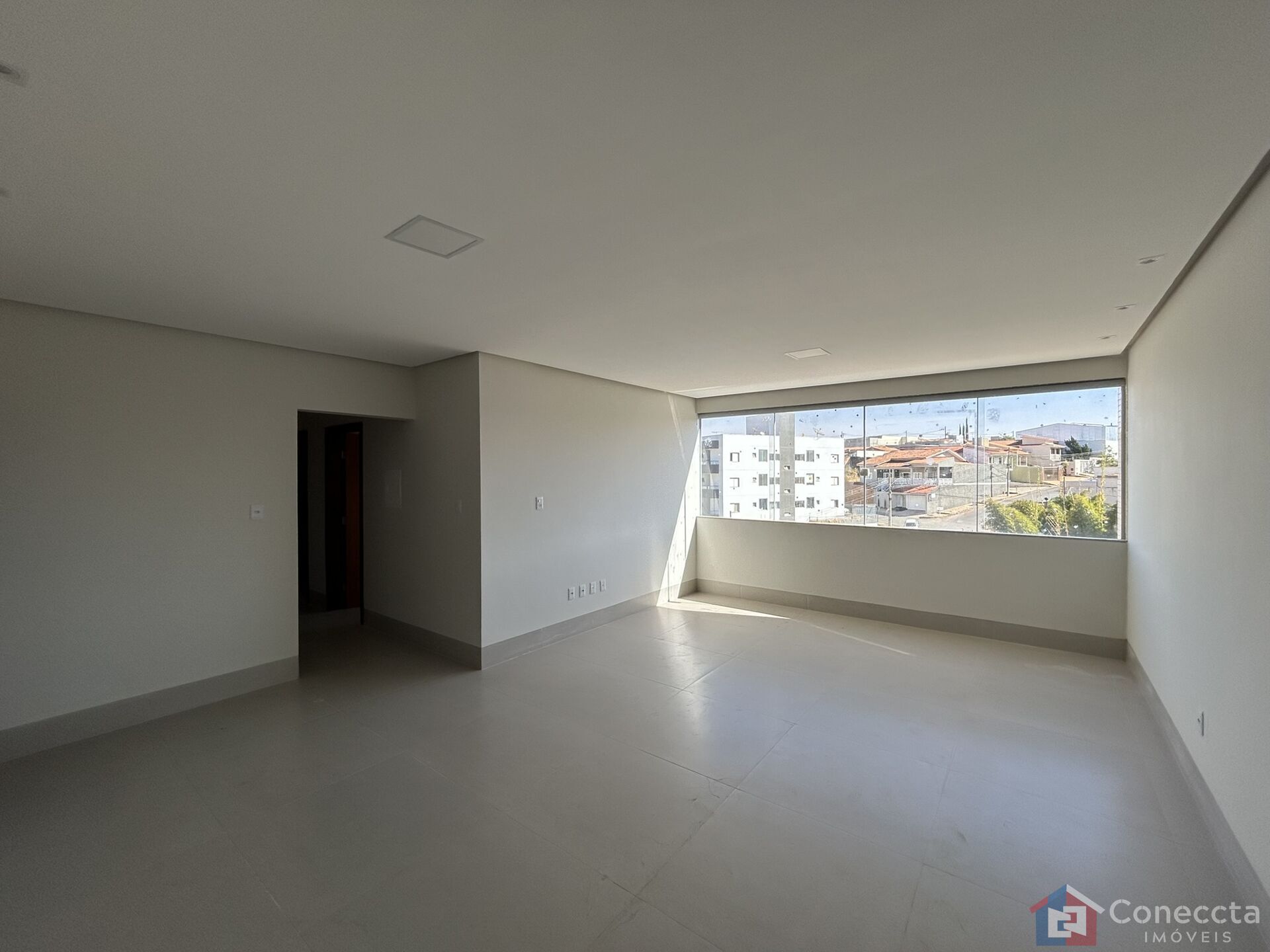 Apartamento para alugar com 3 quartos, 105m² - Foto 1