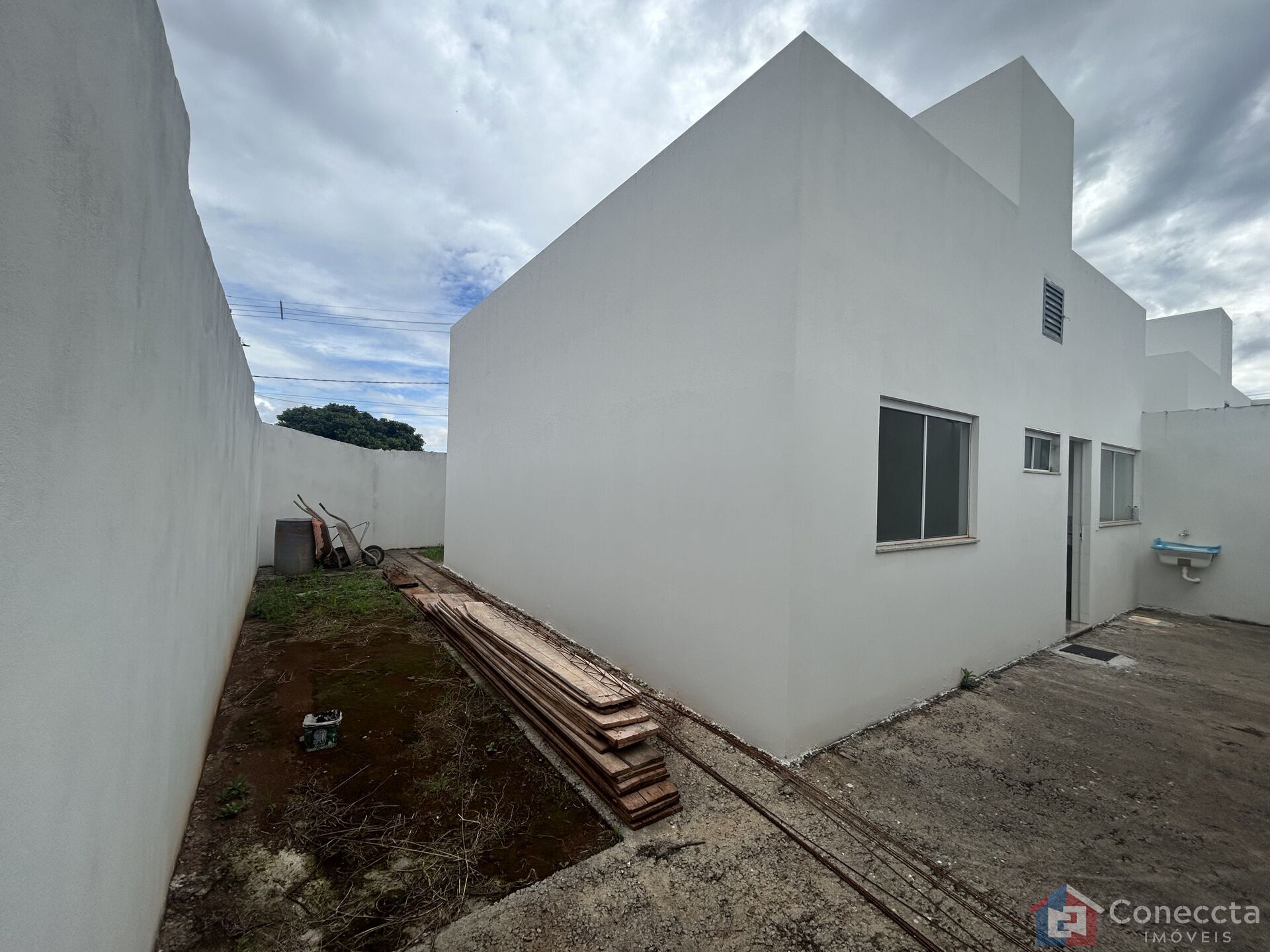 Casa à venda com 2 quartos, 60m² - Foto 7