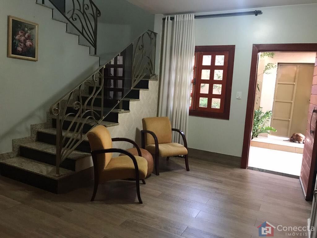 Casa, 4 quartos, 250 m² - Foto 1