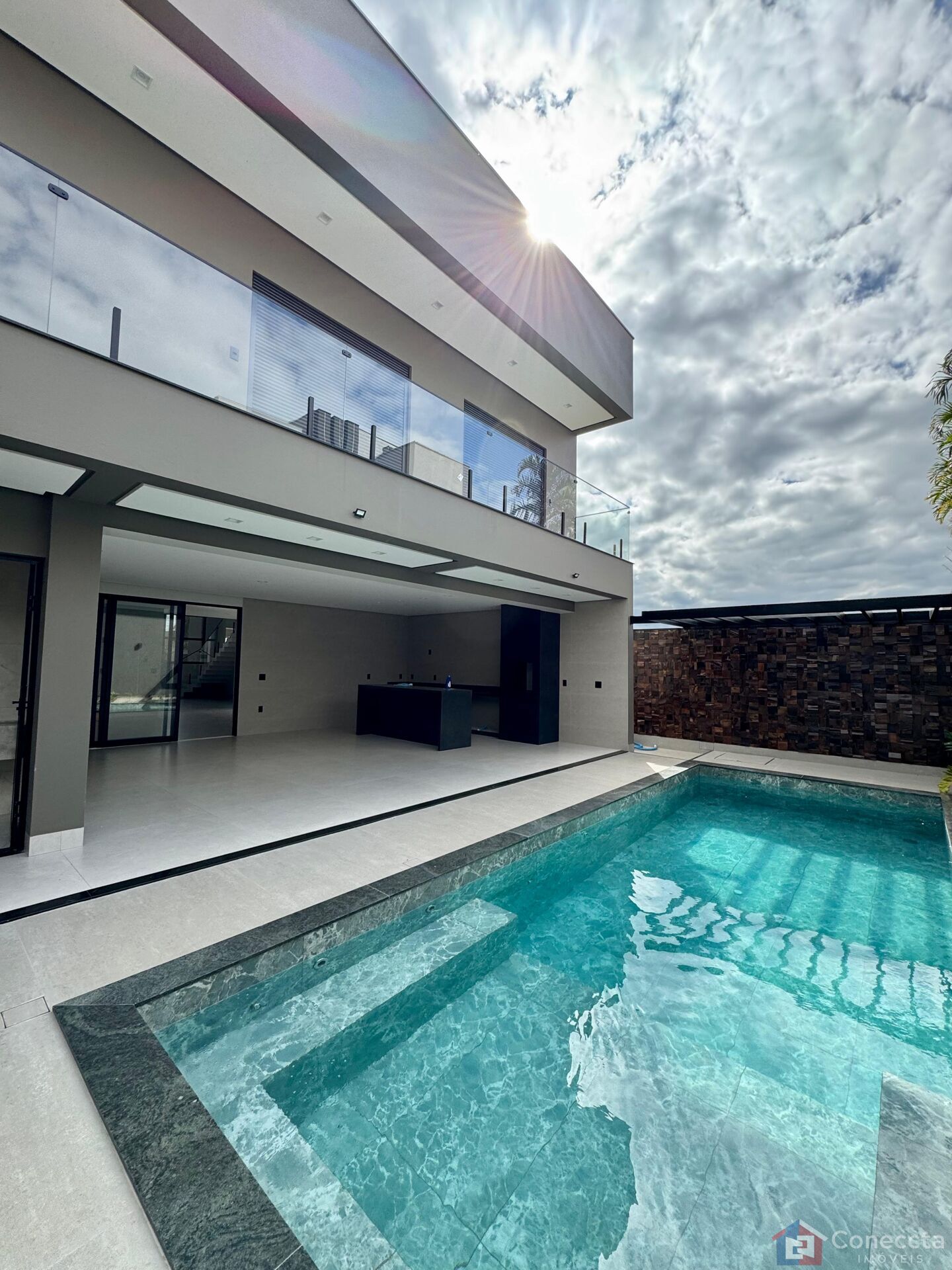 Casa à venda com 5 quartos, 434m² - Foto 1