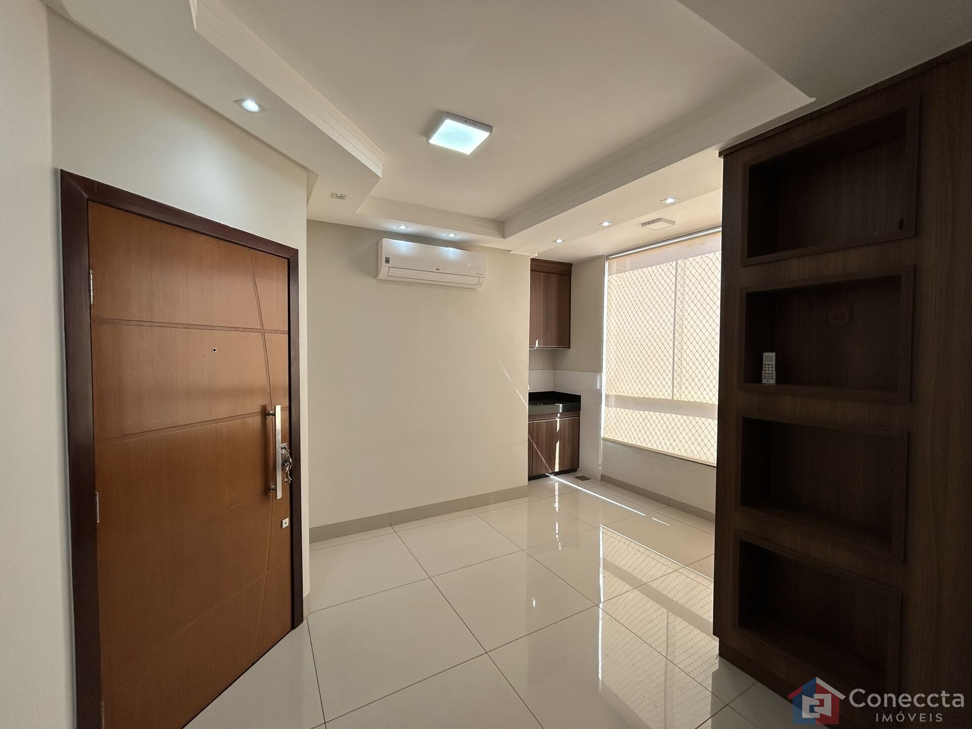 Apartamento à venda com 2 quartos, 77m² - Foto 1