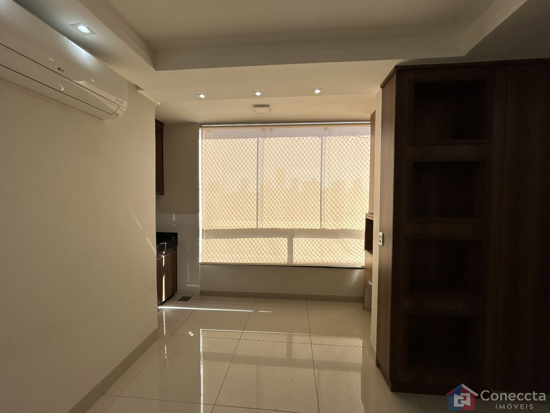 Apartamento à venda com 2 quartos, 77m² - Foto 2