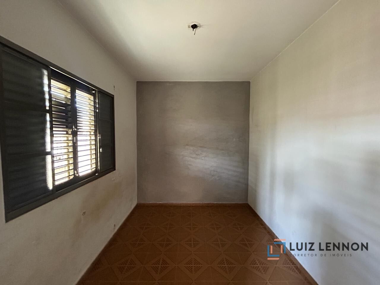 Casa à venda com 4 quartos, 176m² - Foto 2