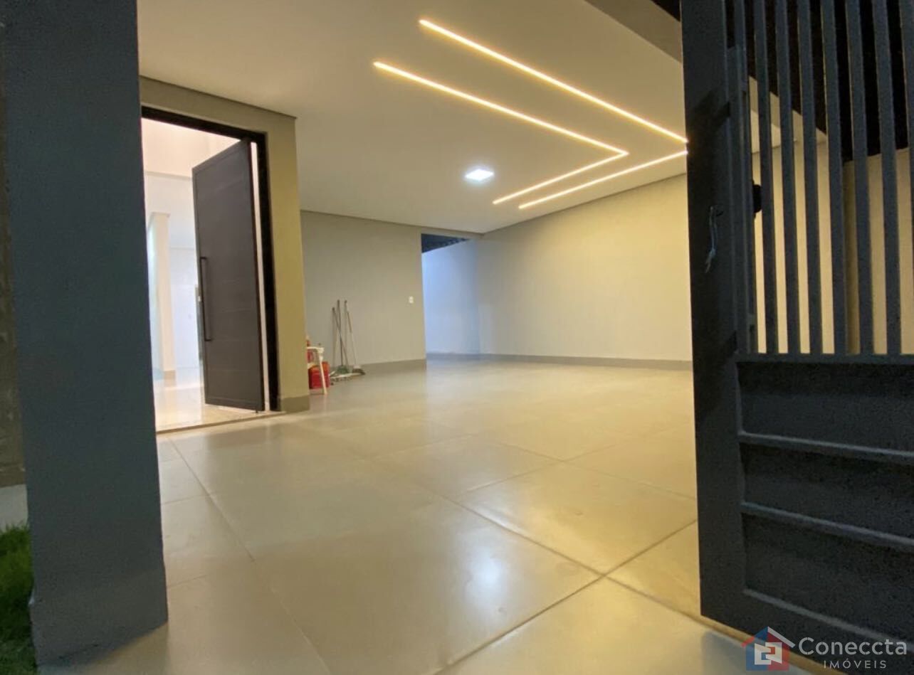 Casa à venda com 3 quartos, 197m² - Foto 1