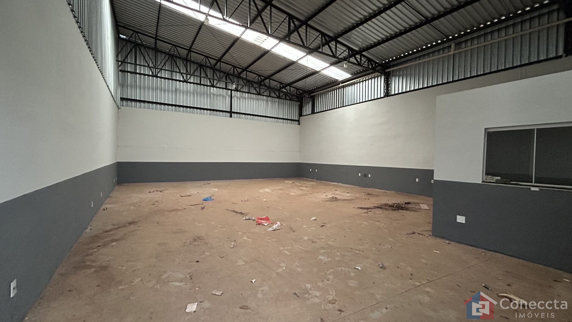 Galpão Industrial à Venda no Residencial Barreiro em Patos de Minas | 177m²