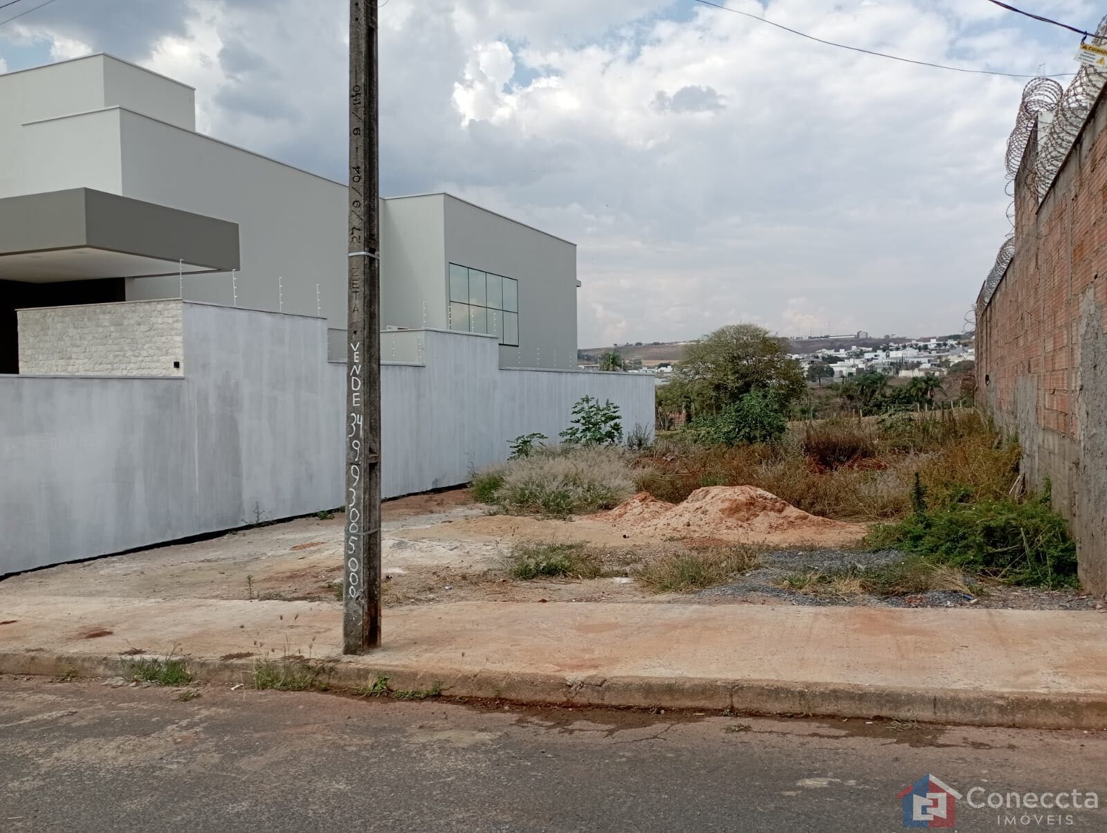 Terreno à venda, 360m² - Foto 1