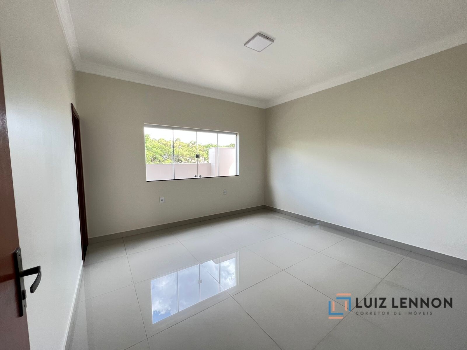 Casa à venda com 4 quartos, 360m² - Foto 3