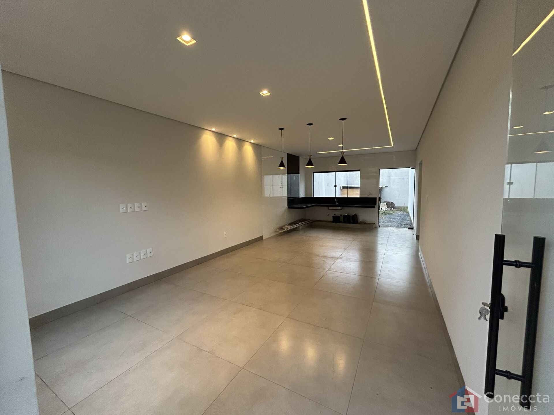 Casa à venda com 3 quartos, 128m² - Foto 1