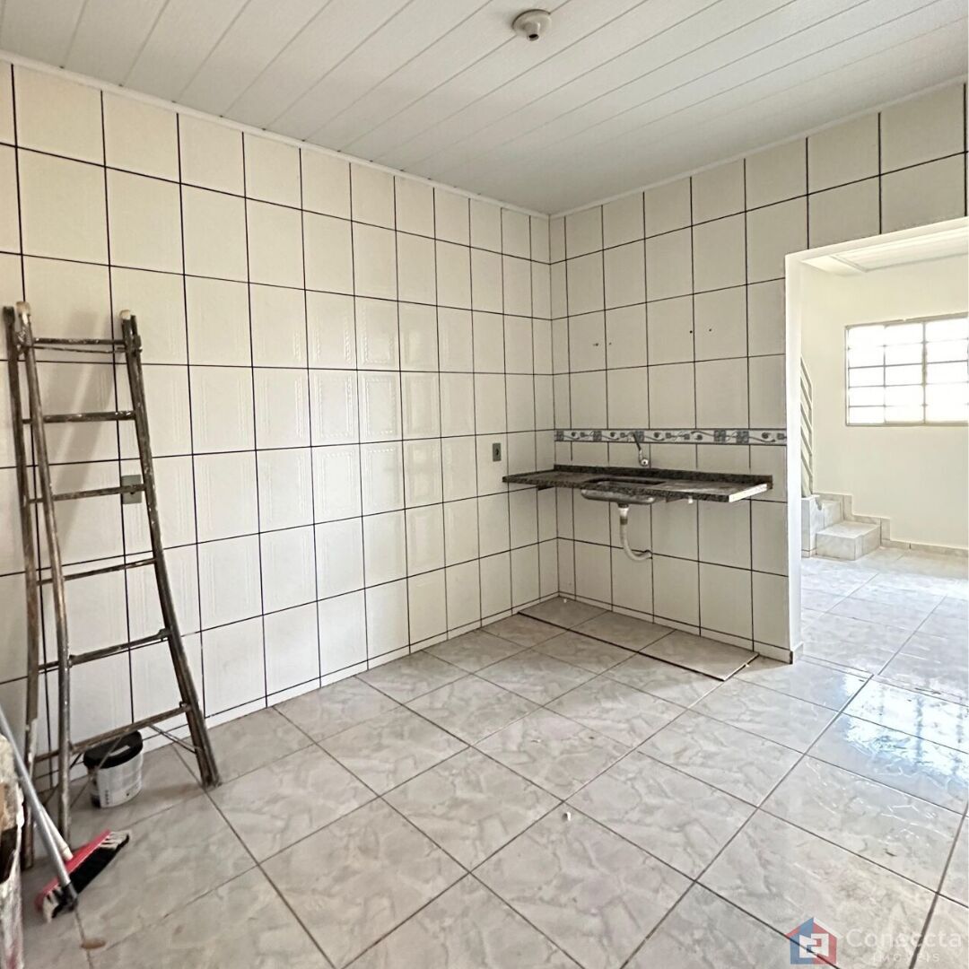 Casa à venda com 3 quartos, 110m² - Foto 2