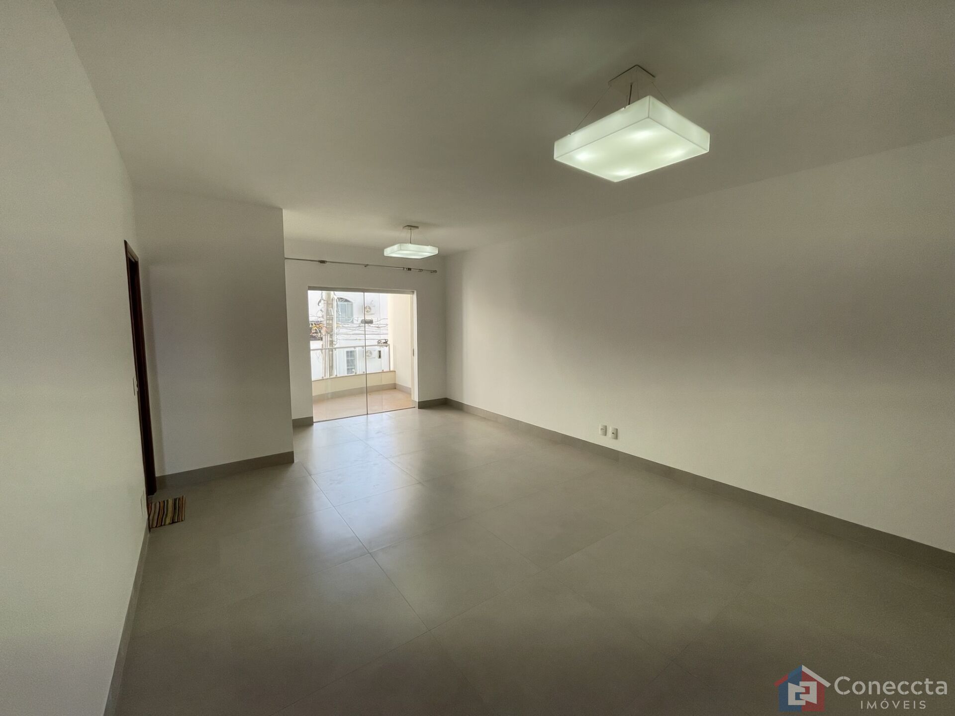 Apartamento para alugar com 3 quartos, 126m² - Foto 2