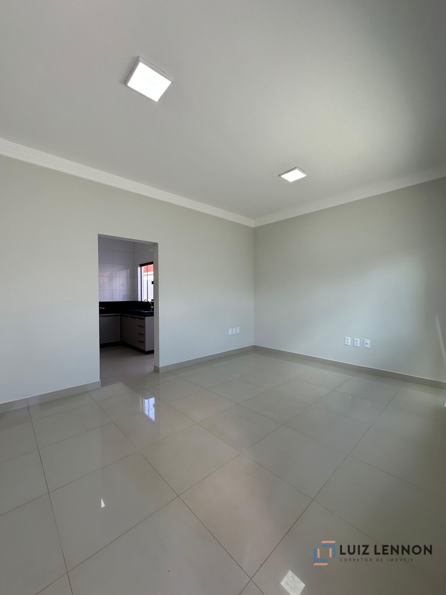 Casa à venda com 3 quartos, 160m² - Foto 3