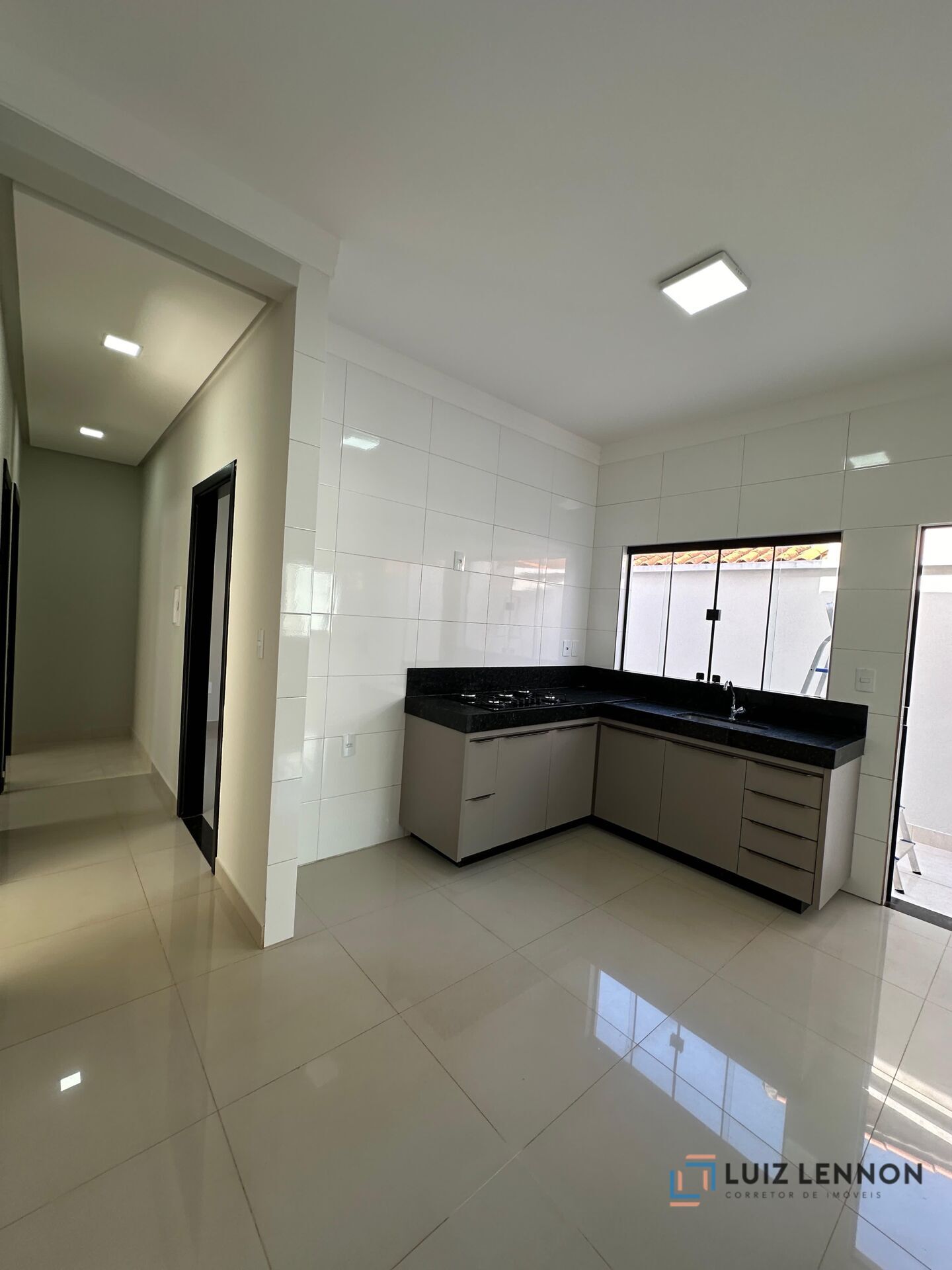 Casa à venda com 3 quartos, 160m² - Foto 4