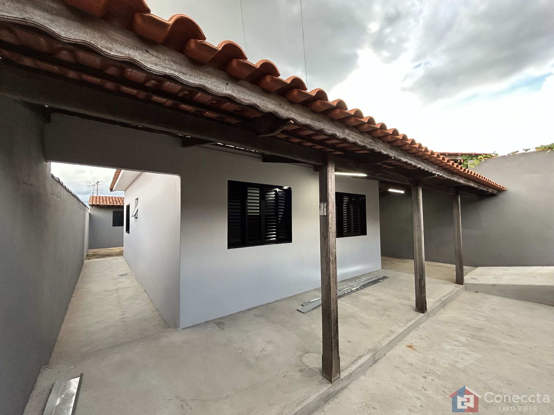 Casa à venda com 2 quartos, 88m² - Foto 1