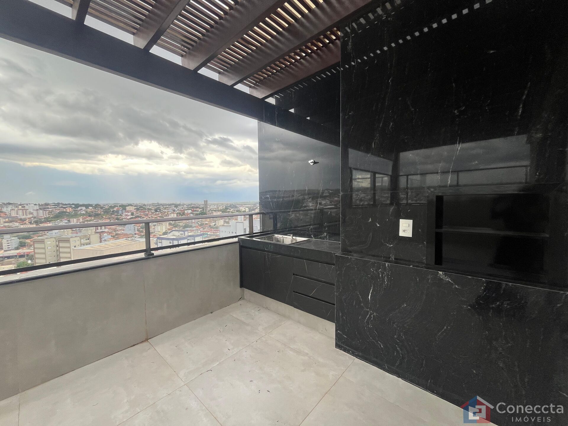 Cobertura à venda com 4 quartos, 200m² - Foto 2
