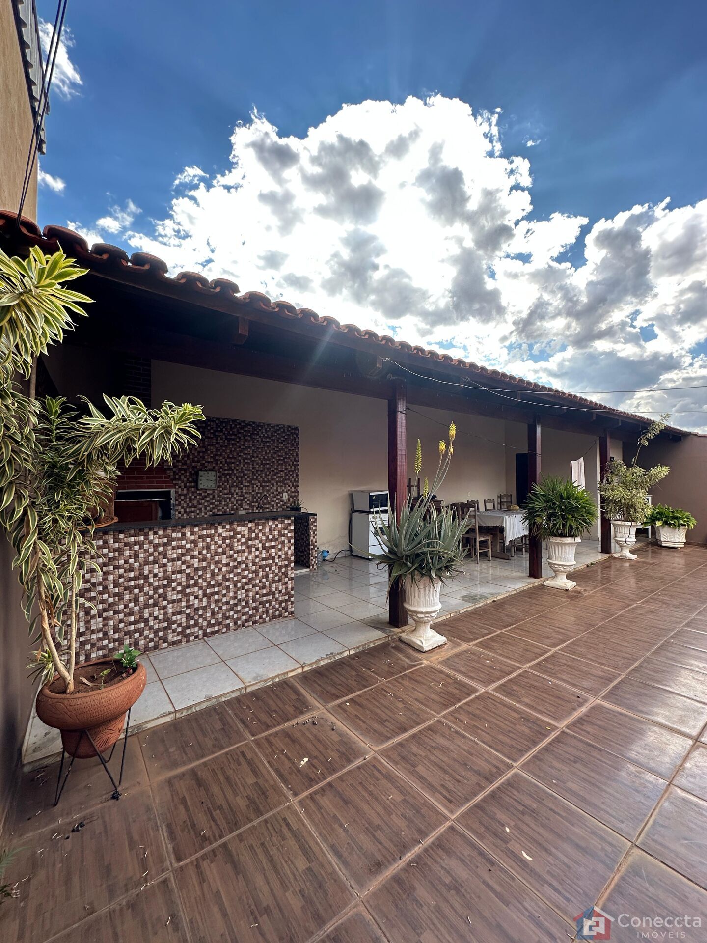 Casa à venda com 3 quartos, 190m² - Foto 1