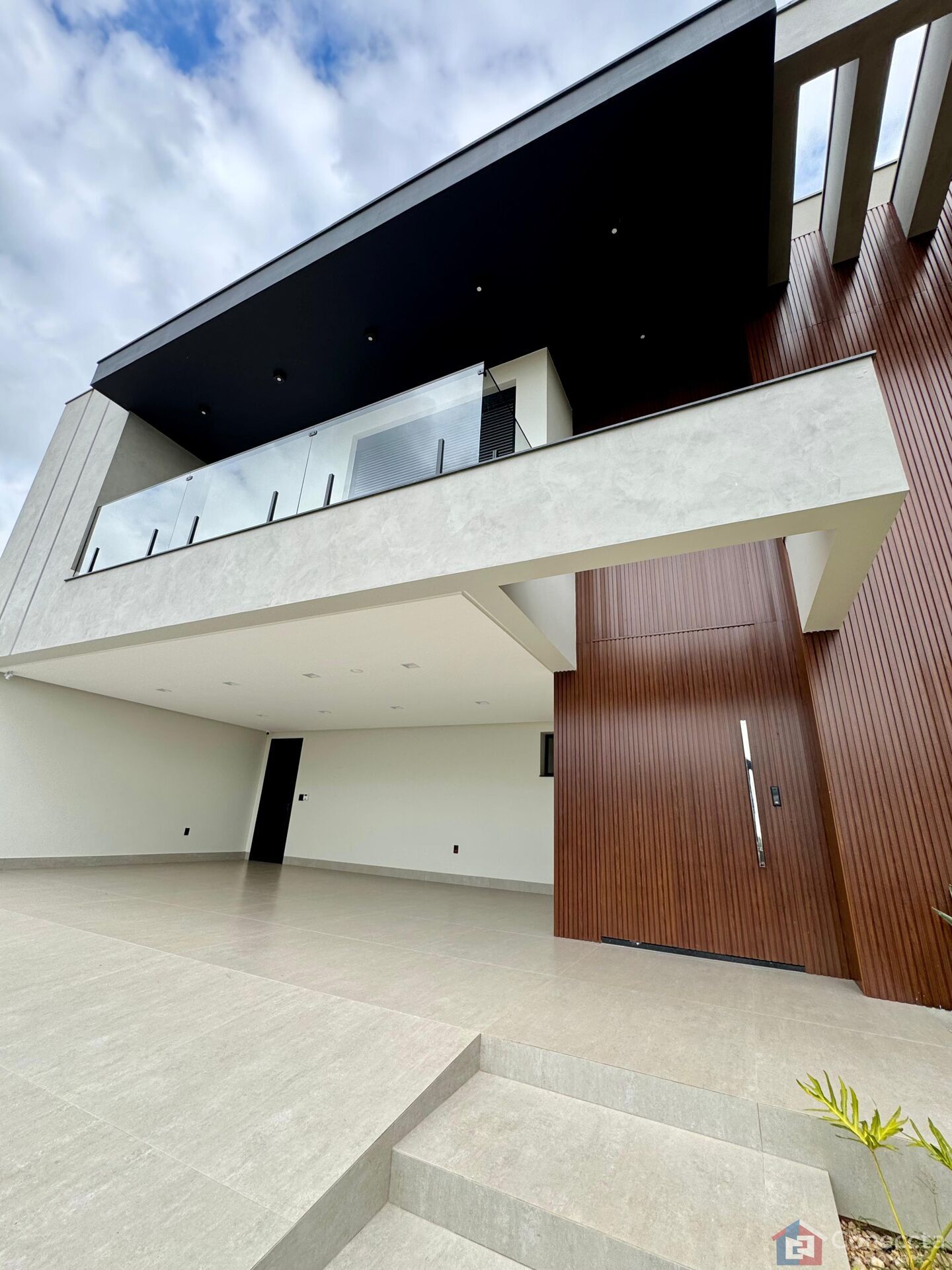 Casa à venda com 5 quartos, 448m² - Foto 1