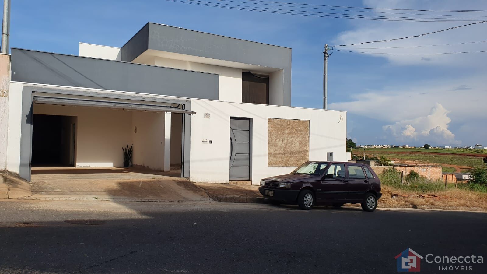 Casa à venda com 3 quartos, 239m² - Foto 2