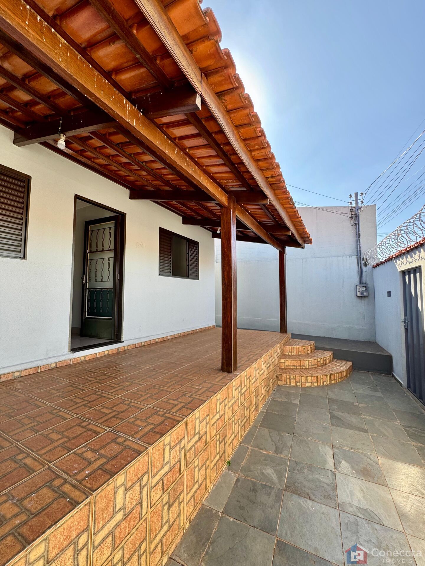 Casa à venda com 3 quartos, 133m² - Foto 2
