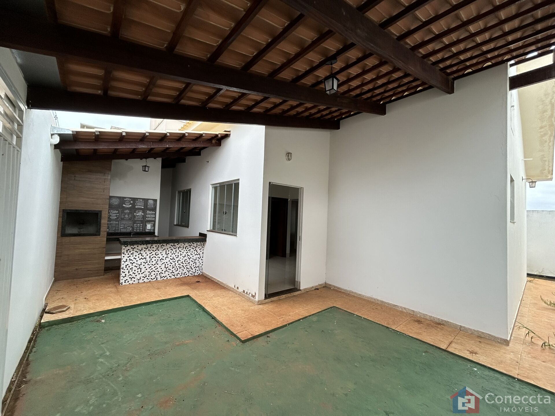 Casa à venda com 3 quartos, 85m² - Foto 1