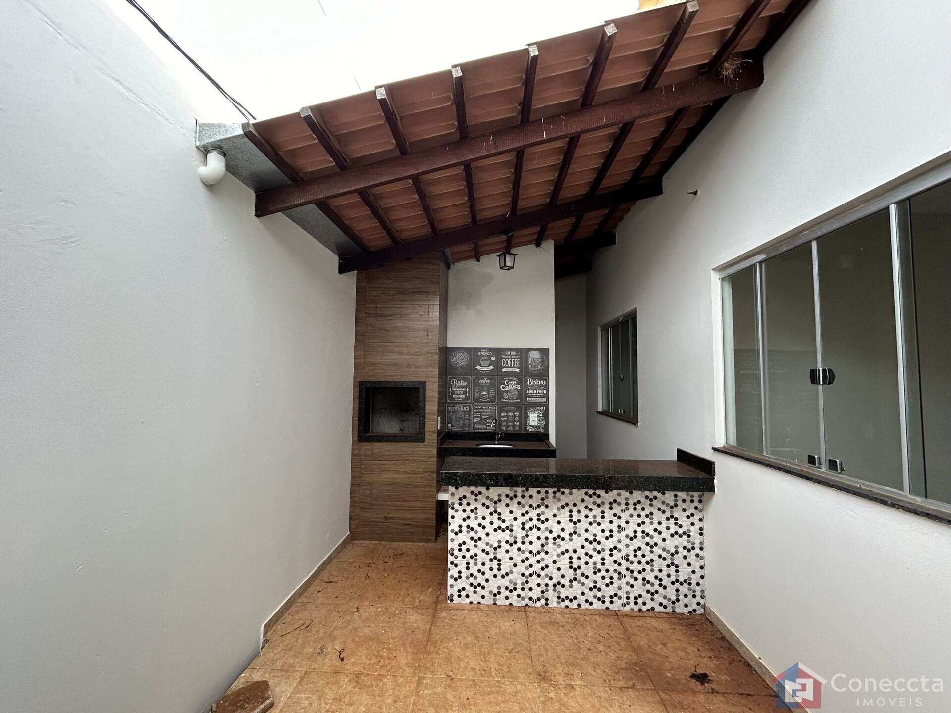 Casa à venda com 3 quartos, 85m² - Foto 2