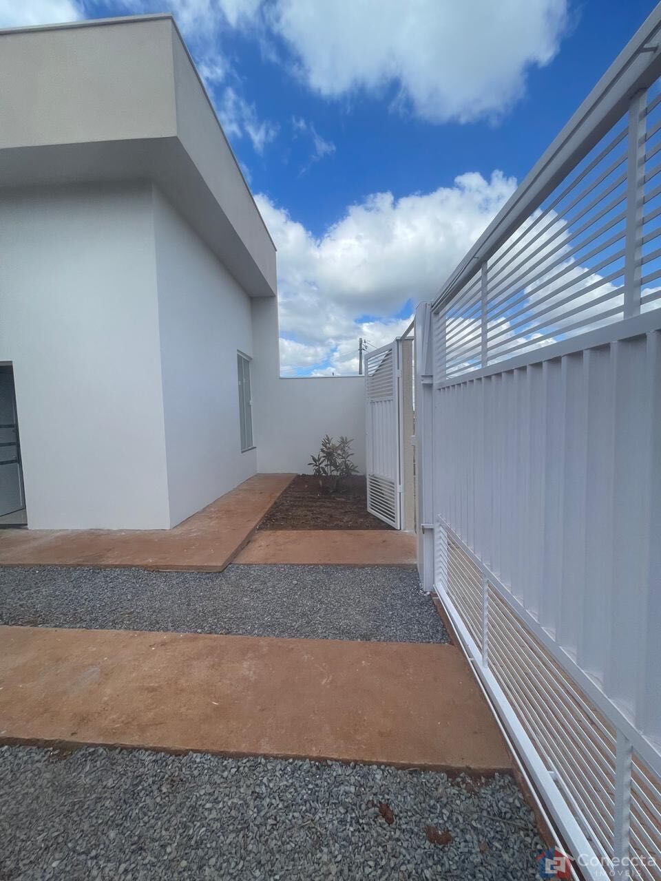 Casa à venda com 2 quartos, 68m² - Foto 3